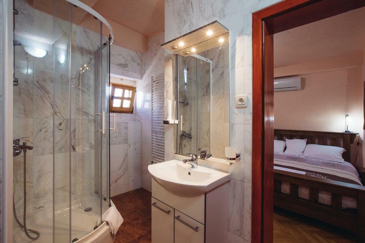 Apartmani I Sobe Dinko Стариград-Пакленица Экстерьер фото
